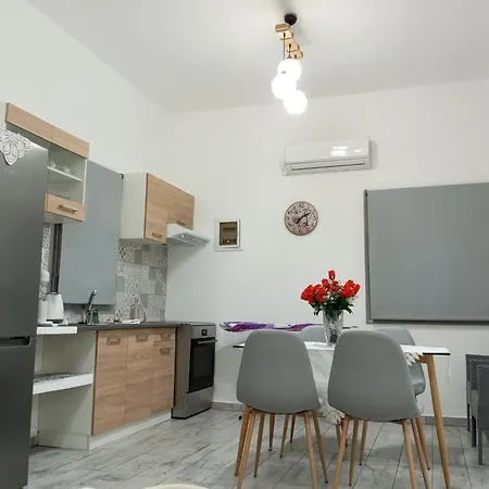 Nikolas Aggelis Appartement Pera Gyalos